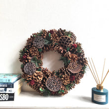 Pine Cone Christmas Wreath