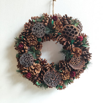 Pine Cone Christmas Wreath